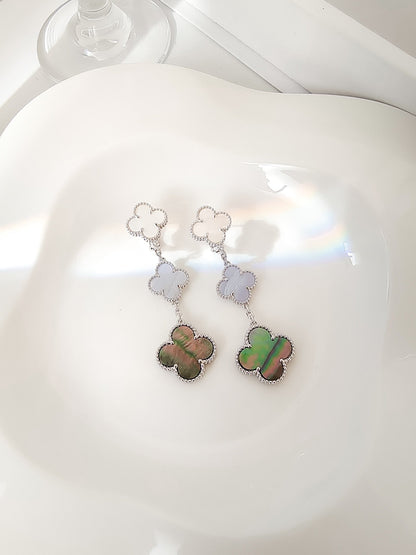 [ミスティック]クローバー 3 モチーフ カルセドニー ダークマザーオブパール シルバー イヤリング