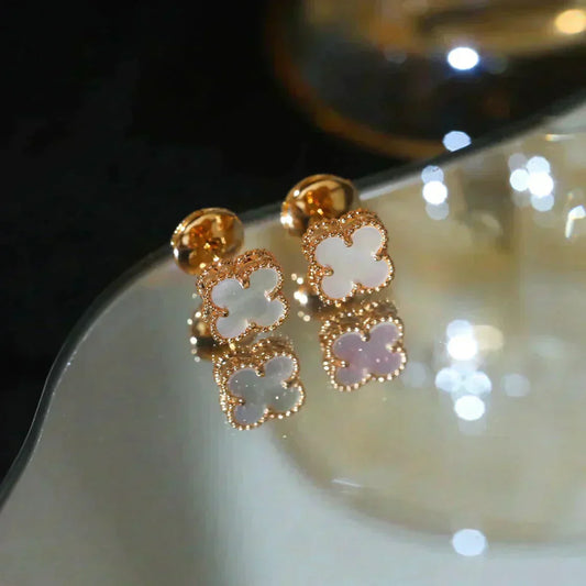 [ミスティック]クローバーミニ 9.5MM ホワイトMOP ピアス