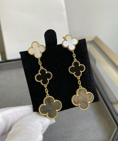 [Mystic]クローバー 3モチーフ マザーオブパール オニキス ダークマザーオブパール ピンクゴールド ピアス