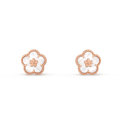 [神秘]ラッキーホワイトモップイヤリング