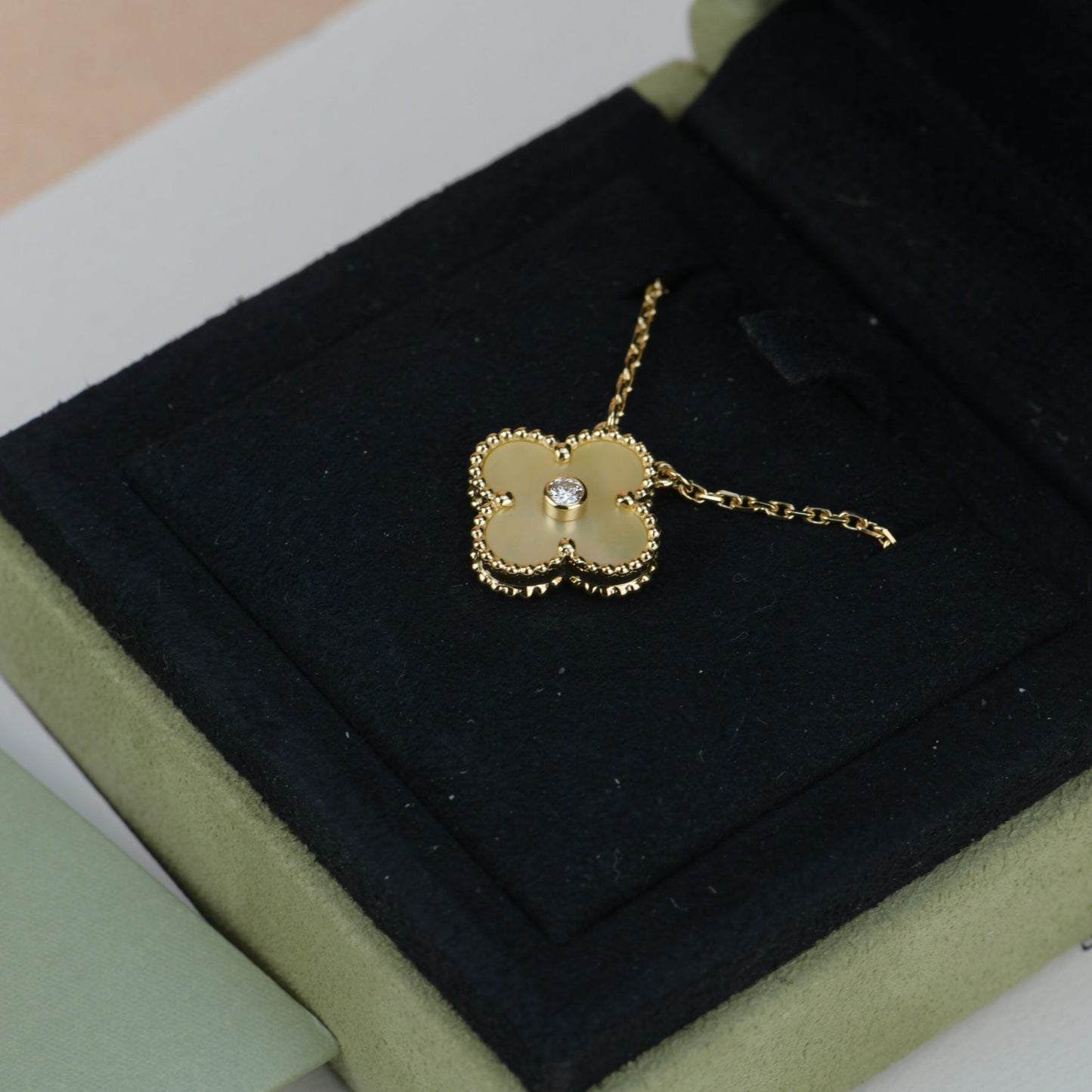[Mystic]CLOVER 15MM DIAMOND GOLD MOTHER OF PEARL NECKLACE