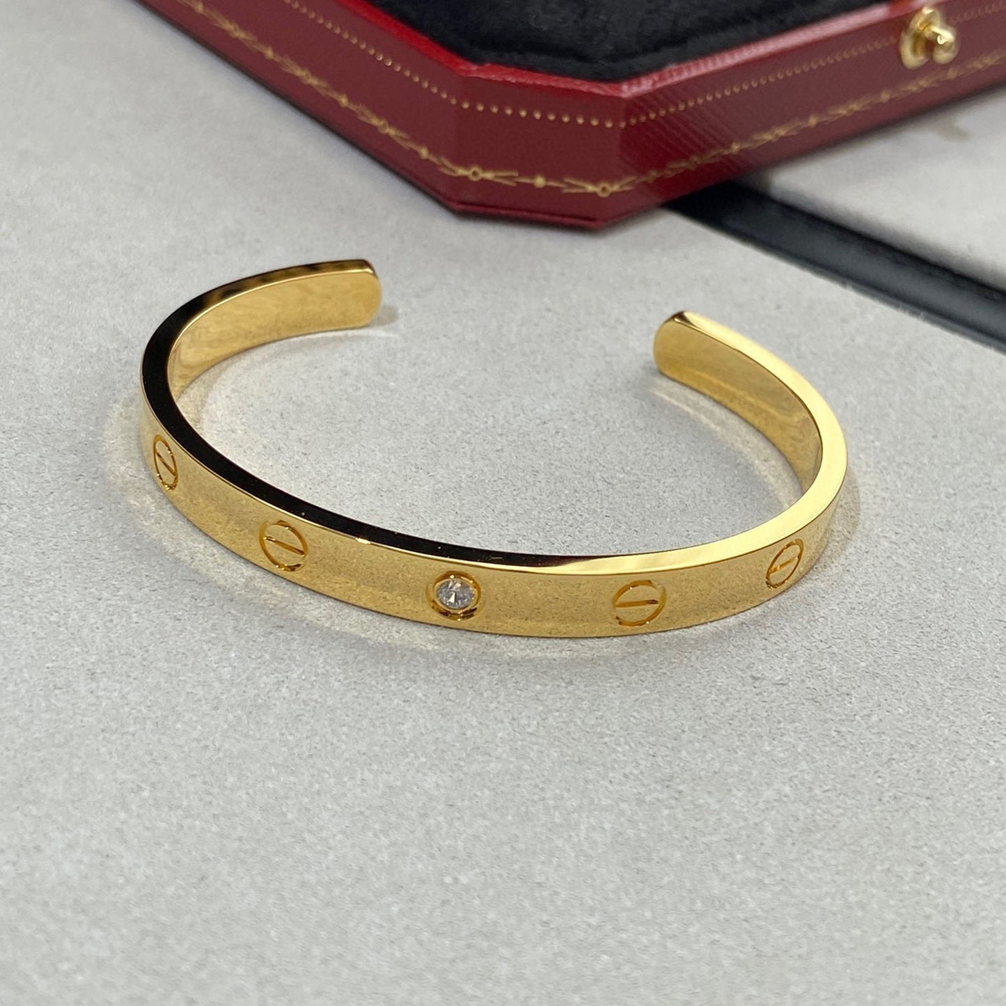 [Mystic]ラブブレスレット 6.1MM 1ダイヤモンド オープンカフ