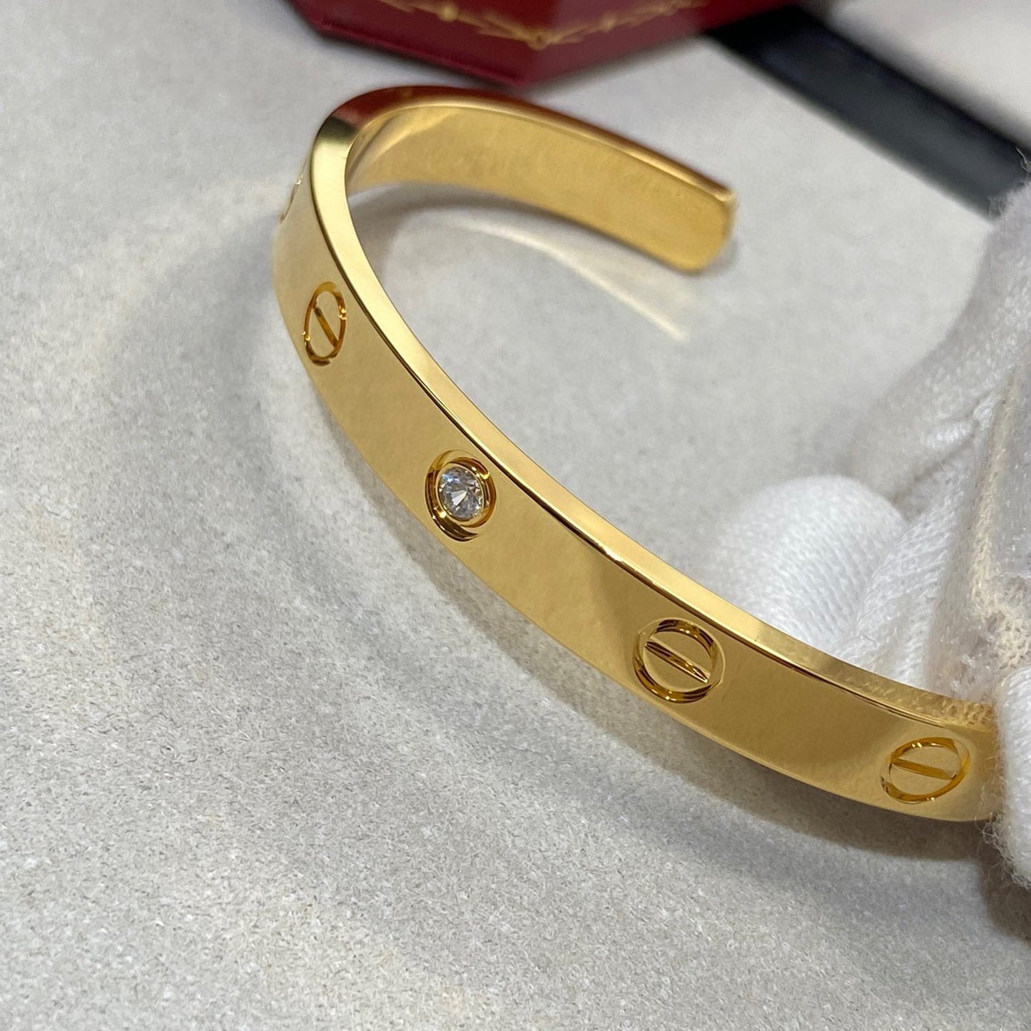 [Mystic]ラブブレスレット 6.1MM 1ダイヤモンド オープンカフ