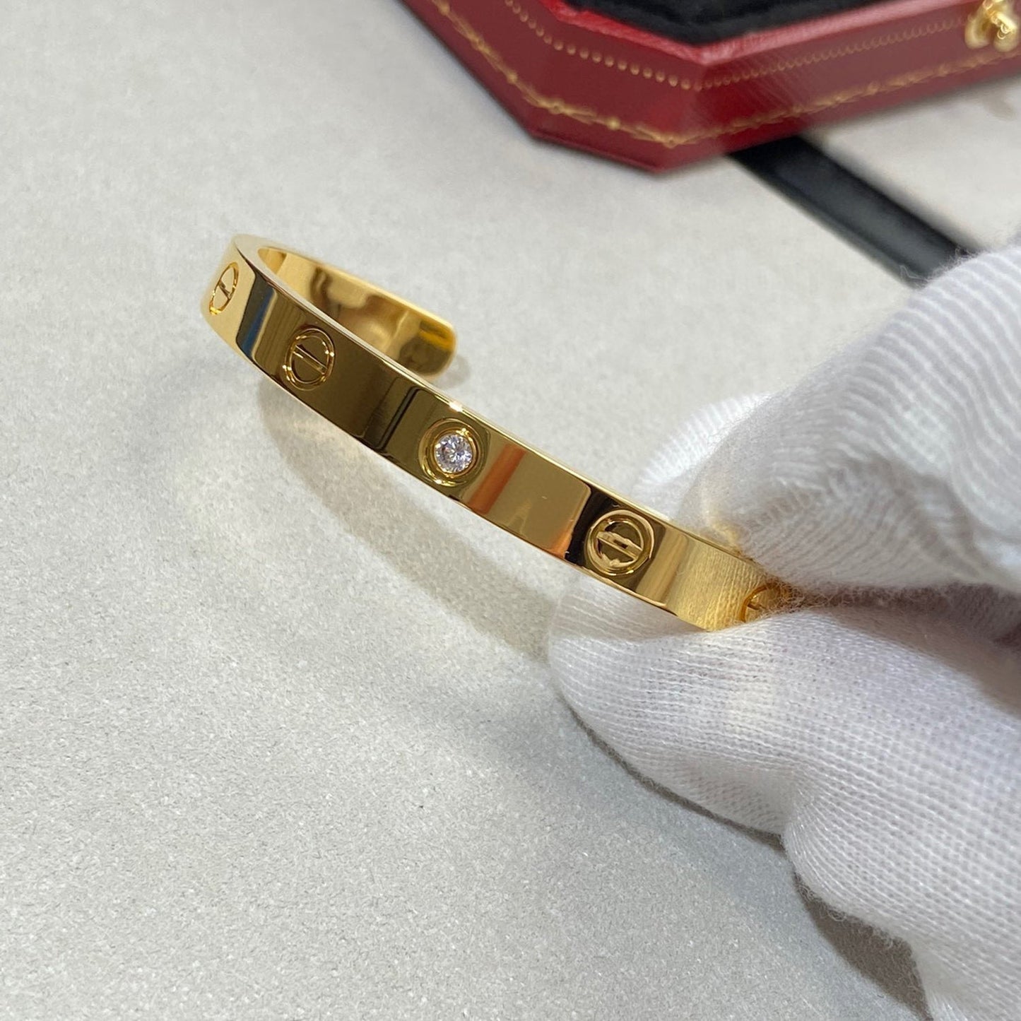 [Mystic]ラブブレスレット 6.1MM 1ダイヤモンド オープンカフ