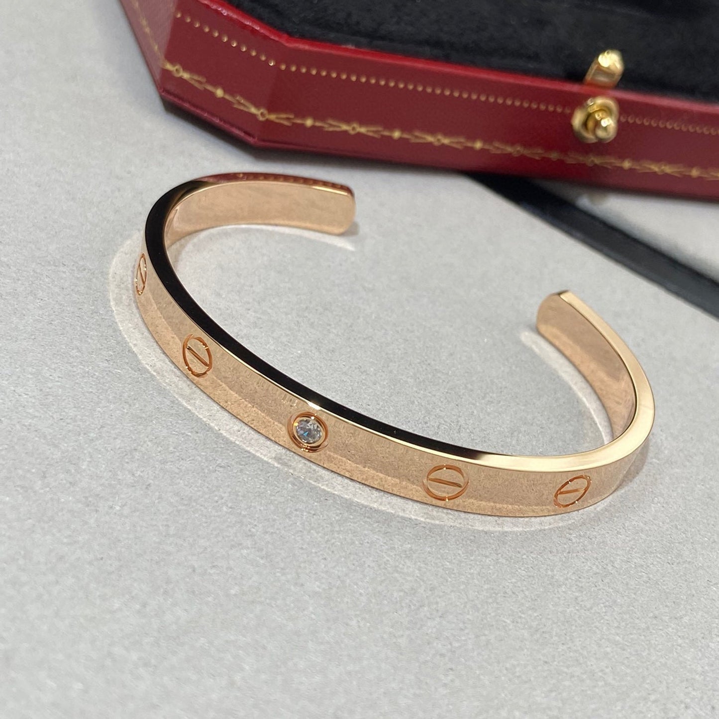 [Mystic]ラブブレスレット 6.1MM 1ダイヤモンド オープンカフ