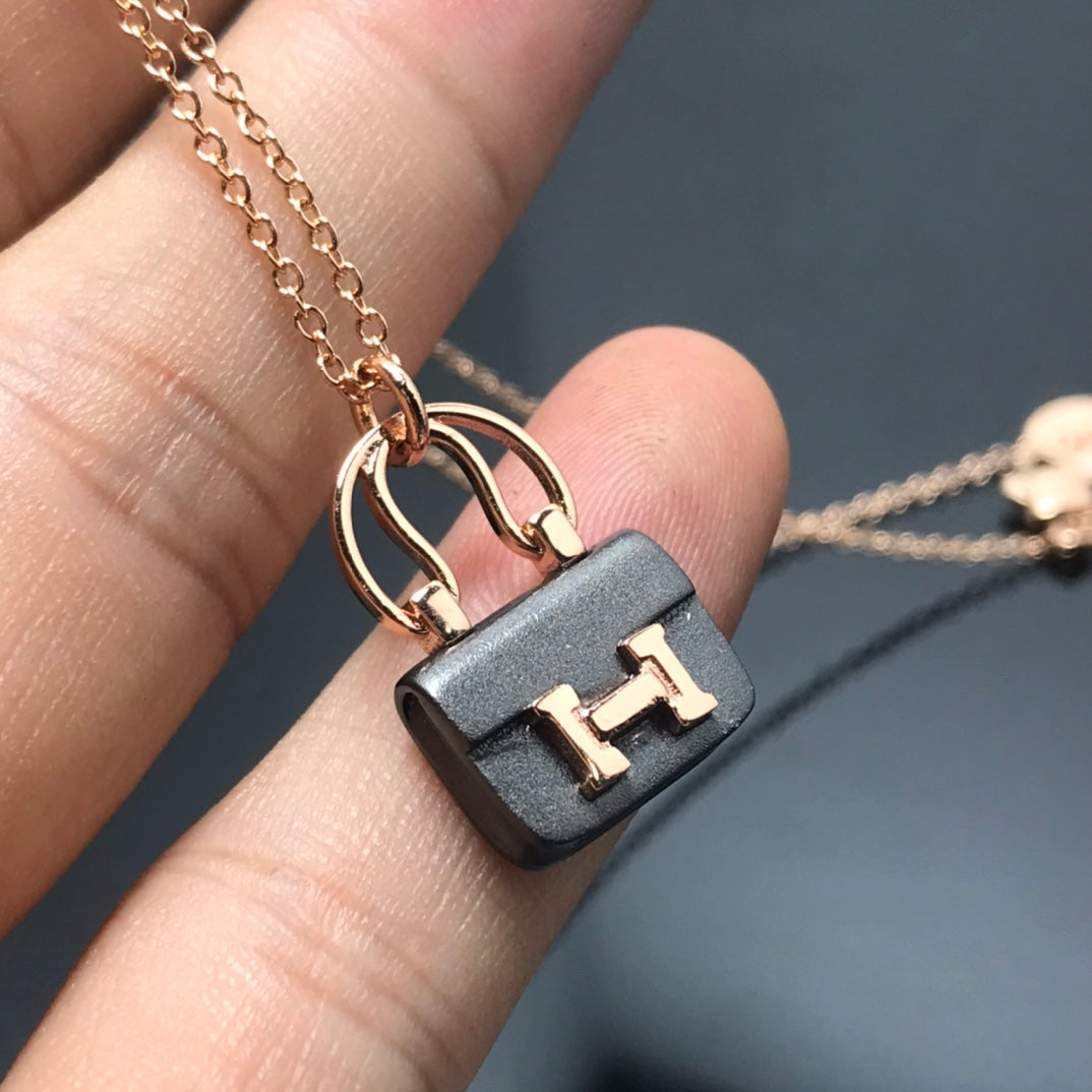 [Mystic]WOMEN'S HM AMULETTES CONSTANCE PENDANT NECKLACE