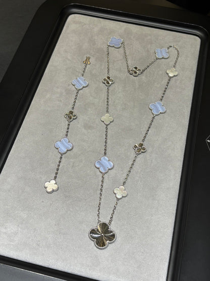 [神秘的] 25個の新しいクローバー 15個のモチーフ 紫のカルセドニー