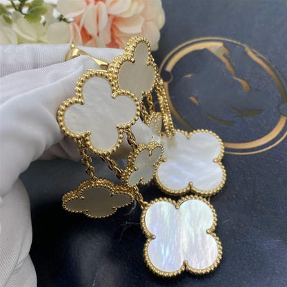 [Mystic]クローバー イヤリング ホワイト マザーオブパール 4モチーフ イエローゴールド
